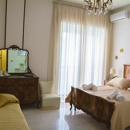 مبيت وإفطار نابولي Easy House المظهر الخارجي الصورة